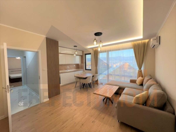 Дава се под наем Двустаен апартамент в Пловдив, Въстанически - 78 кв.м за 132000 € - Снимка #1