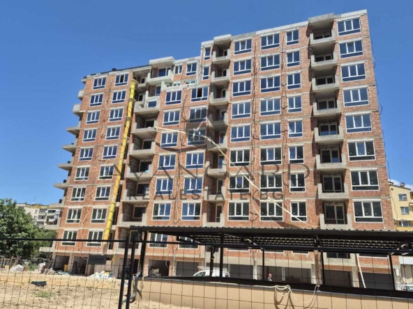 Тристаен апартамент в Пловдив, Кючук Париж - 97 кв.м за 1490 €/кв.м - Снимка #1
