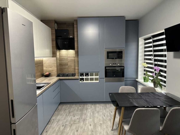 Дава се под наем Двустаен апартамент в София, Център - 56 кв.м за 408 € - Снимка #1