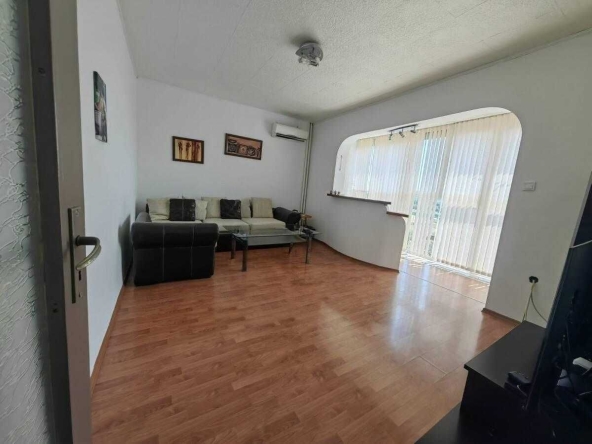 Тристаен апартамент в Пловдив, Тракия - 80 кв.м за 1687 €/кв.м - Снимка #1