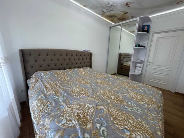 Дава се под наем Двустаен апартамент в София, Борово - 70 кв.м за 350 € - Снимка #1