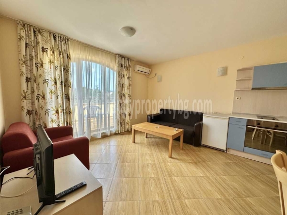 Двустаен апартамент в к.к. Слънчев бряг - 66 кв.м за 940 €/кв.м - Снимка #1