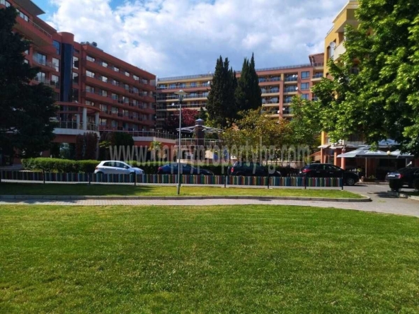 Тристаен апартамент в Несебър - 98 кв.м за 909 €/кв.м - Снимка #1