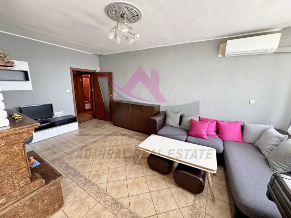 Дава се под наем Тристаен апартамент в Варна, Колхозен пазар - 100 кв.м за 600 € - Снимка #1