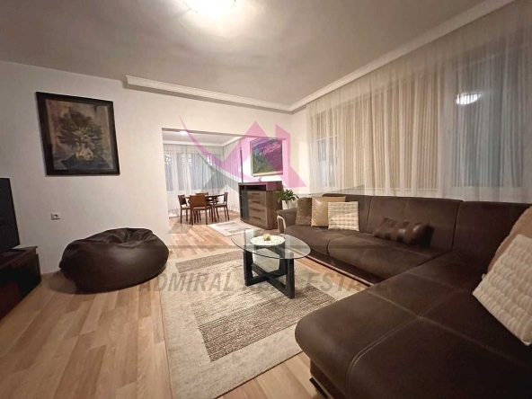 Дава се под наем Тристаен апартамент в Варна, Нептун - 120 кв.м за 750 € - Снимка #1