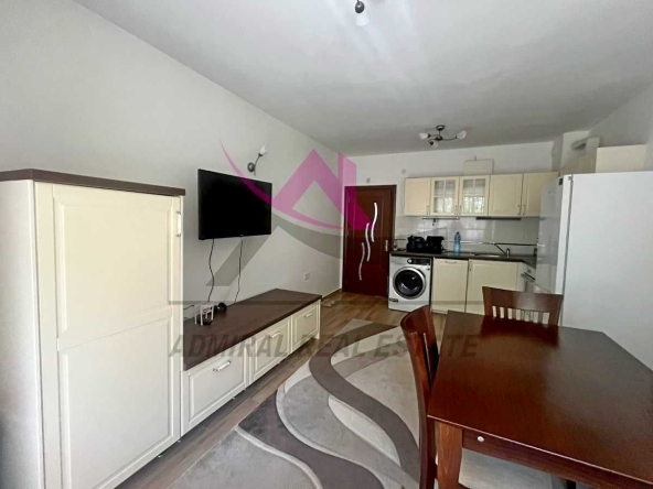 Дава се под наем Тристаен апартамент в Варна, Червен площад - 85 кв.м за 650 € - Снимка #1