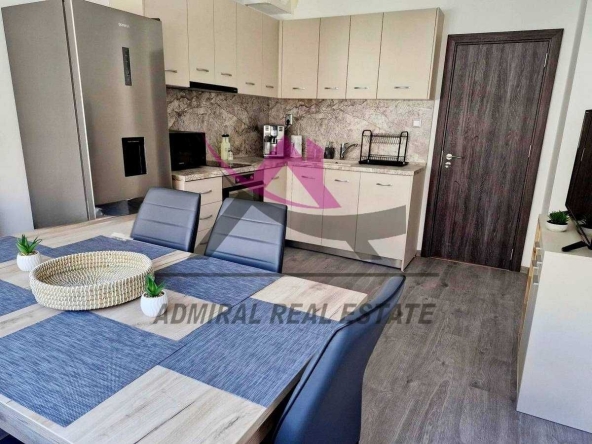 Дава се под наем Тристаен апартамент в Варна, Колхозен пазар - 60 кв.м за 600 € - Снимка #1