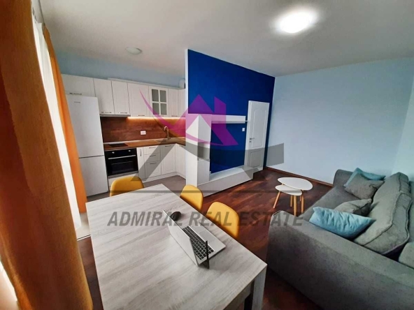 Дава се под наем Тристаен апартамент в Варна, Възраждане 2 - 80 кв.м за 500 € - Снимка #1