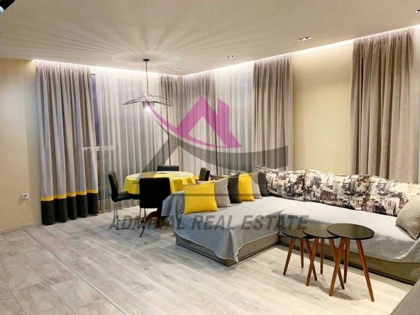 Дава се под наем Двустаен апартамент в Варна, Гранд Мол Варна - 70 кв.м за 875 € - Снимка #1