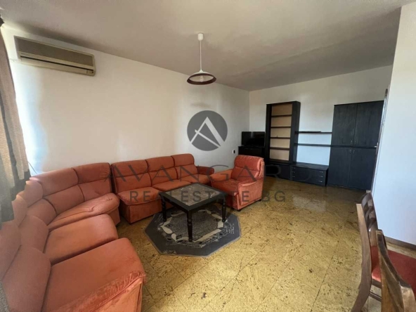 Тристаен апартамент в Пловдив, Център - 100 кв.м за 1957 €/кв.м - Снимка #1