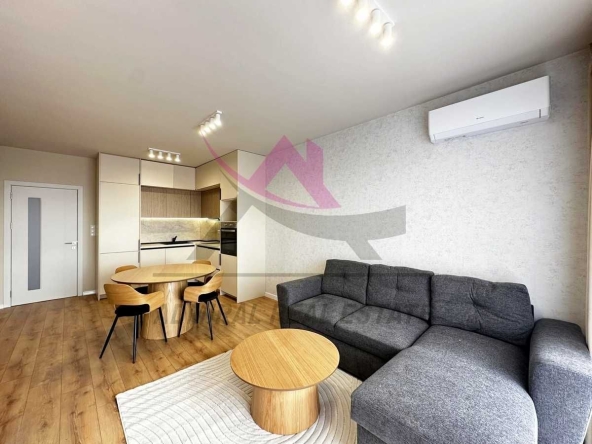 Дава се под наем Тристаен апартамент в Варна, м-т Траката - 90 кв.м за 790 € - Снимка #1