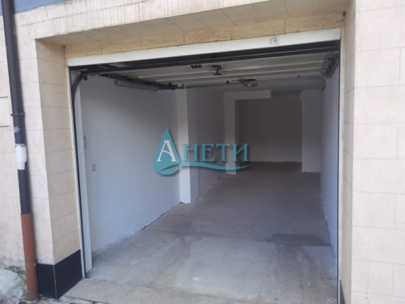 Дава се под наем Гараж / Паркомясто в София, Банишора - 30 кв.м за 204 € - Снимка #1