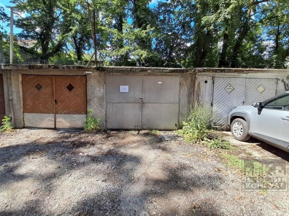 Дава се под наем Гараж / Паркомясто в Велико Търново, Център - 20 кв.м за 66.3 € - Снимка #1