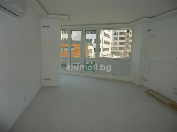Тристаен апартамент в София, Младост 4 - 90 кв.м за 3212 €/кв.м - Снимка #1
