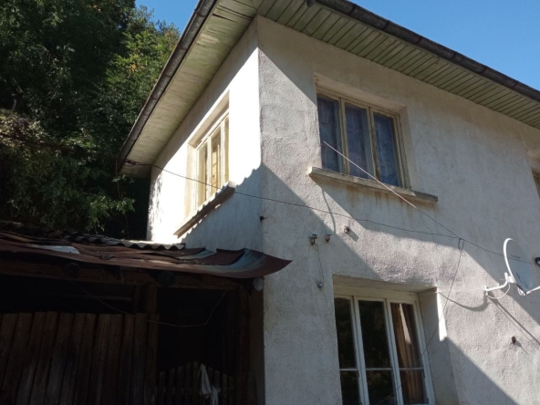 Къща в с. Лопян, Област София-област - 100 кв.м за 210 €/кв.м - Снимка #1