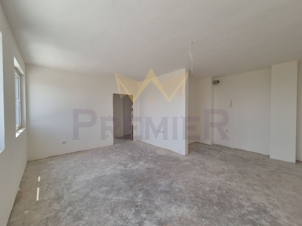 Тристаен апартамент в Бургас, Меден рудник - зона Д - 130 кв.м за 898 €/кв.м - Снимка #1