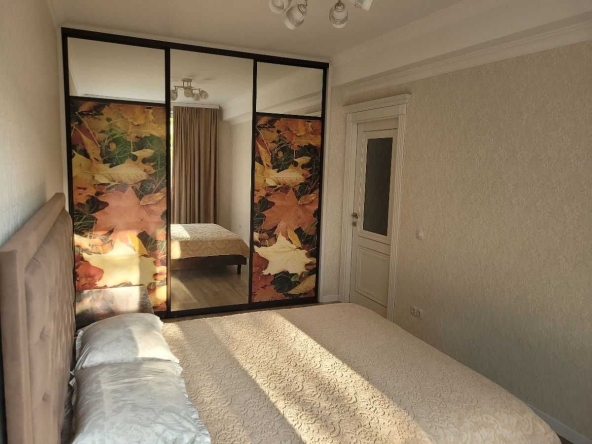 Дава се под наем Двустаен апартамент в София, Център - 50 кв.м за 350 € - Снимка #1