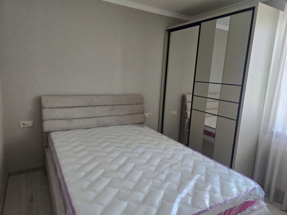 Дава се под наем Тристаен апартамент в София, Красно село - 100 кв.м за 475 € - Снимка #1