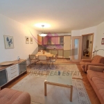 Дава се под наем Тристаен апартамент в Варна, Червен площад - 88 кв.м за 818 € - Снимка #1