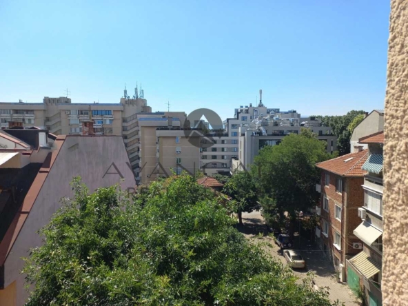 Тристаен апартамент в Пловдив, Център - 105 кв.м за 2066 €/кв.м - Снимка #1