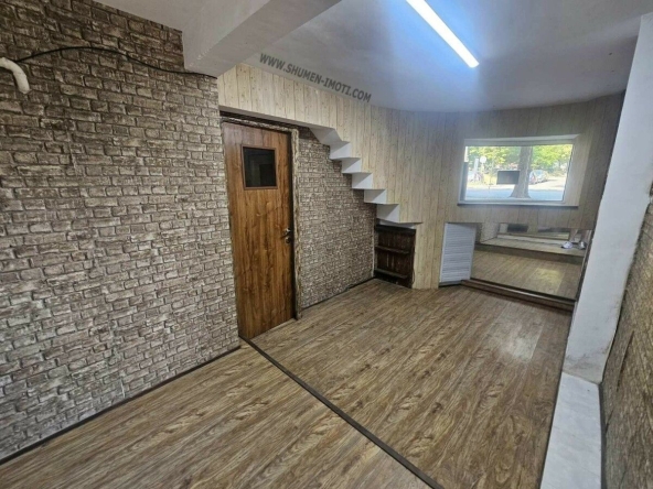 Дава се под наем Заведение в Шумен, Център - 21 кв.м за 178.5 € - Снимка #1