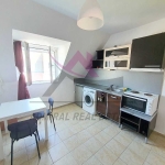 Дава се под наем Едностаен апартамент в Варна, Червен площад - 25 кв.м за 230 € - Снимка #1