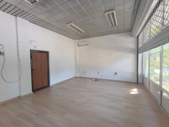 Дава се под наем Офис в Велико Търново, Център - 55 кв.м за 408 € - Снимка #1