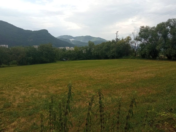 Парцел в Етрополе - 4952 кв.м за 27 €/кв.м - Снимка #1