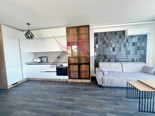 Дава се под наем Тристаен апартамент в Варна, Бриз - 90 кв.м за 800 € - Снимка #1