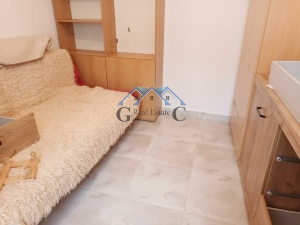 Дава се под наем Етаж от къща в Варна, Нептун - 12 кв.м за 153 € - Снимка #1