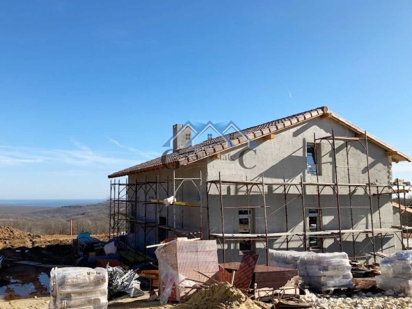 Къща в с. Приселци, Област Варна - 251 кв.м за 1156 €/кв.м - Снимка #1