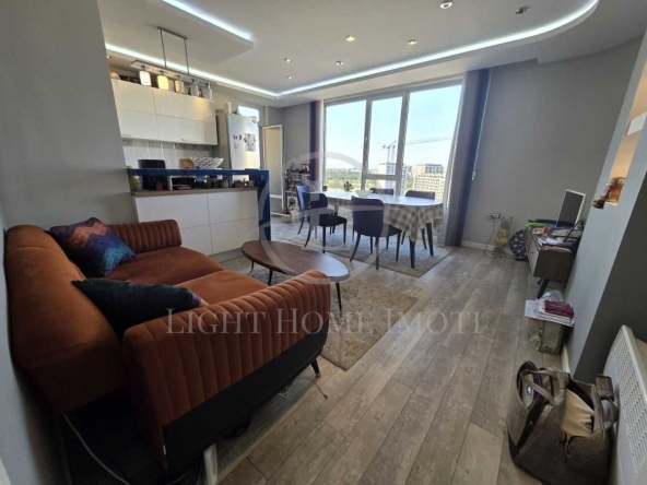 Тристаен апартамент в Пловдив, Тракия - 104 кв.м за 2000 €/кв.м - Снимка #1