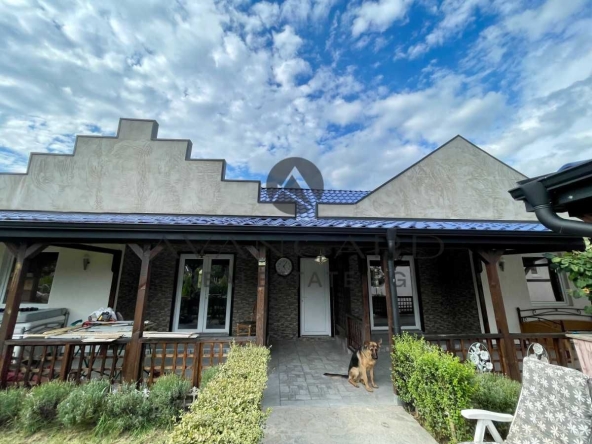 Къща в Пловдив, Прослав - 200 кв.м за 1020 €/кв.м - Снимка #1