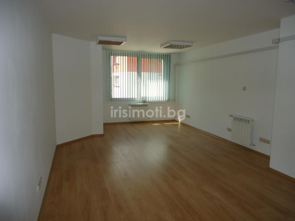 Дава се под наем Офис в София, Център - 60 кв.м за 360 € - Снимка #1