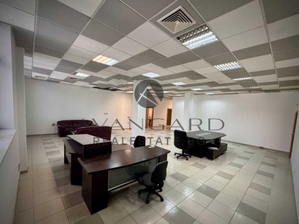 Офис в Пловдив, Център - 240 кв.м за 1428 €/кв.м - Снимка #1