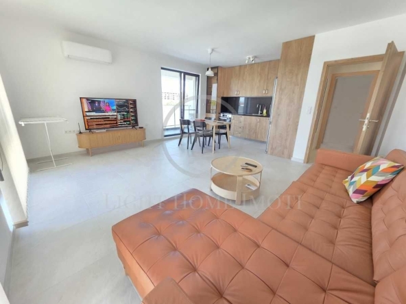 Тристаен апартамент в Пловдив, Христо Смирненски - 100 кв.м за 2270 €/кв.м - Снимка #1