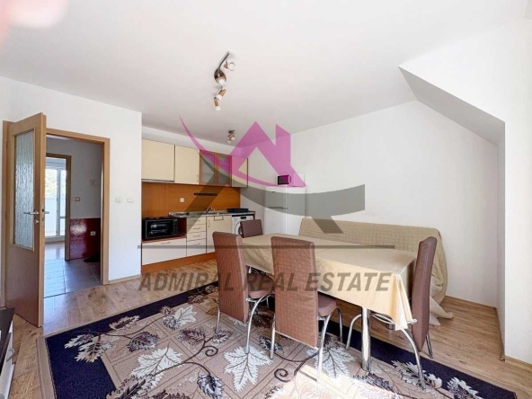 Дава се под наем Двустаен апартамент в Варна, Колхозен пазар - 52 кв.м за 460 € - Снимка #1