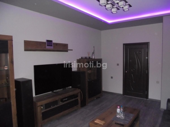 Къща в София, Княжево - 400 кв.м за 1238 €/кв.м - Снимка #1