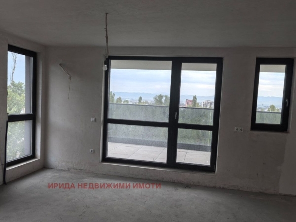 Тристаен апартамент в София, Полигона - 112 кв.м за 2532 €/кв.м - Снимка #1