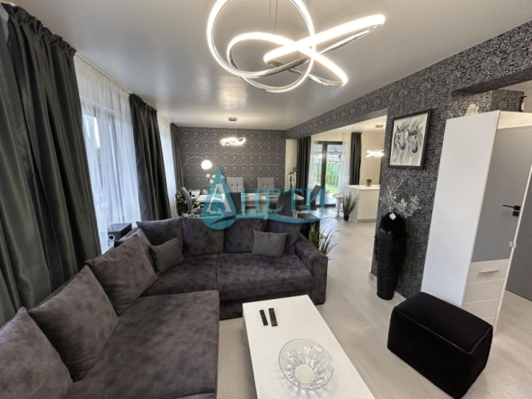 Къща в Костинброд - 200 кв.м за 2995 €/кв.м - Снимка #1