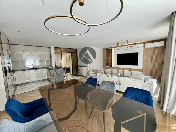 Тристаен апартамент в Пловдив, Христо Смирненски - 160 кв.м за 2188 €/кв.м - Снимка #1