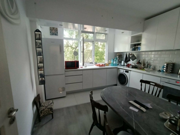 Двустаен апартамент в Бургас, Братя Миладинови - 65 кв.м за 2585 €/кв.м - Снимка #1