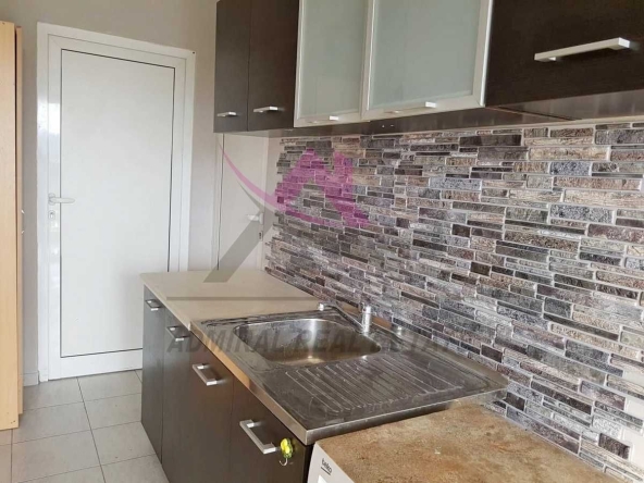 Дава се под наем Четиристаен апартамент в Варна, ХЕИ - 100 кв.м за 600 € - Снимка #1