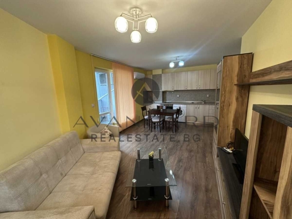 Тристаен апартамент в Пловдив, Център - 85 кв.м за 3000 €/кв.м - Снимка #1