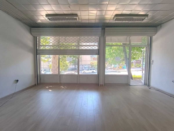 Дава се под наем Офис в Велико Търново, Център - 55 кв.м за 408 € - Снимка #1