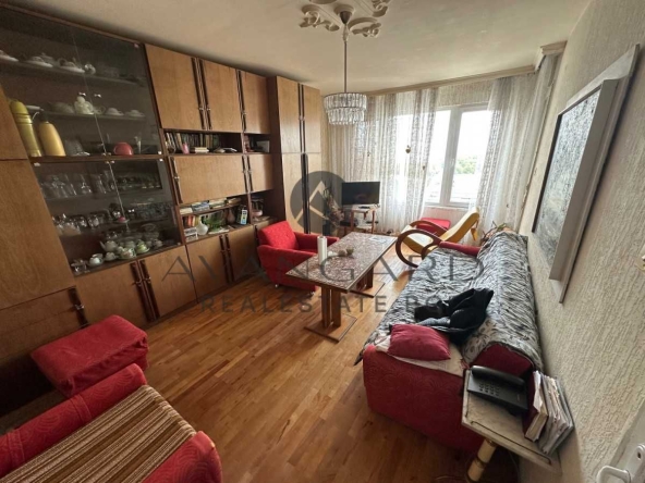 Тристаен апартамент в Пловдив, Христо Смирненски - 82 кв.м за 2257 €/кв.м - Снимка #1