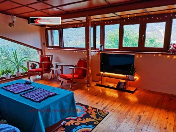 Дава се под наем Етаж от къща в с. Кокаляне, Област София-град - 90 кв.м за 612 € - Снимка #1