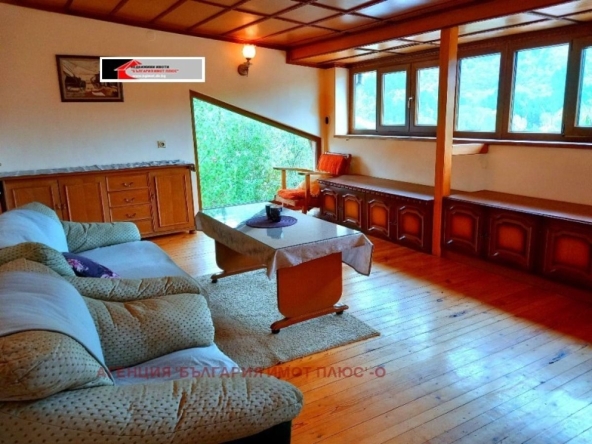 Дава се под наем Етаж от къща в с. Панчарево, Област София-град - 90 кв.м за 612 € - Снимка #1