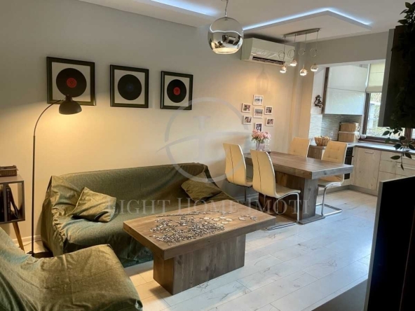 Четиристаен апартамент в Пловдив, Тракия - 86 кв.м за 2000 €/кв.м - Снимка #1