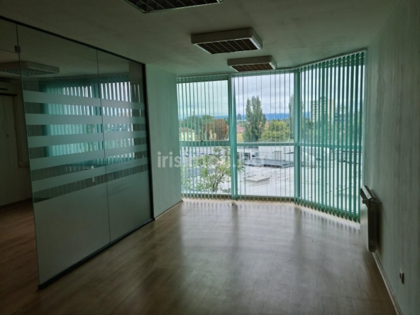 Дава се под наем Офис в София, Център - 69 кв.м за 414 € - Снимка #1